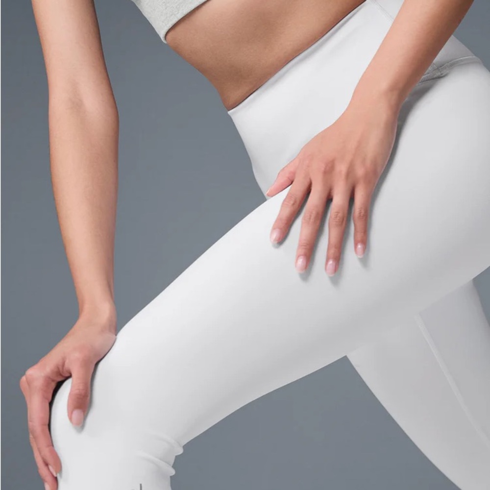 ALO Yoga White Leggings Airbrush High waist